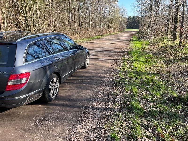 Gebraucht Mercedes C220 170 PS (125 kW) 2009 Grau Limousine