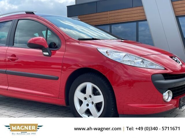 Rot Gebraucht 2009 Peugeot 207 Urban Move Kombi | 2.499 € (Fairer Preis) - Bild 1/4