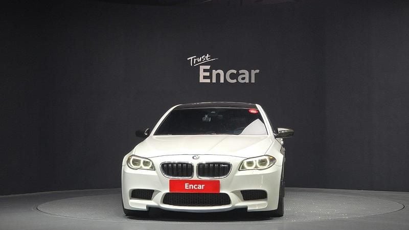 Gebraucht BMW M5 Performance 560 PS (411 kW) 2015 Weiß Limousine