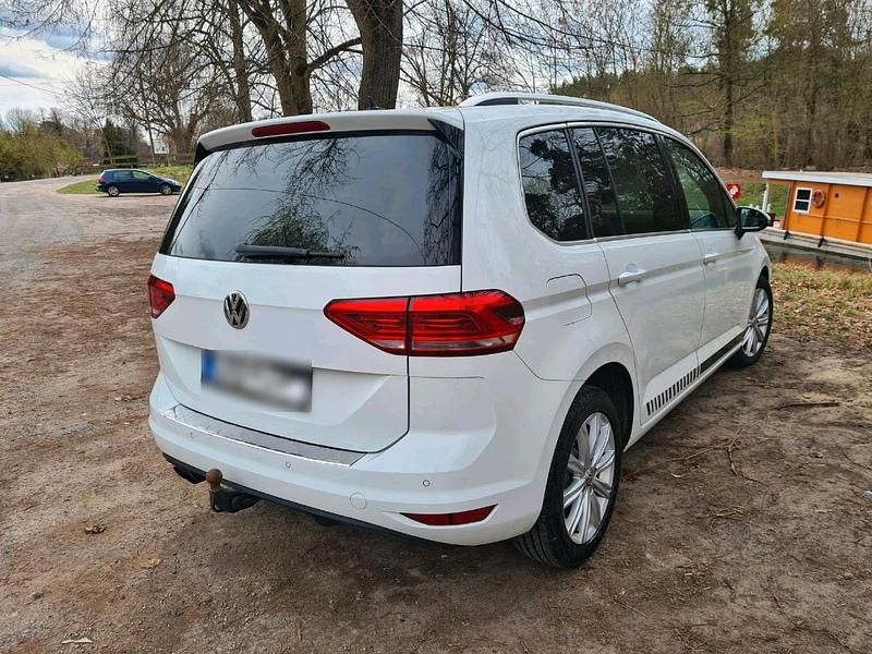 Gebraucht VW Touran 180 PS (132 kW) 2017 Weiß Van / Kleinbus