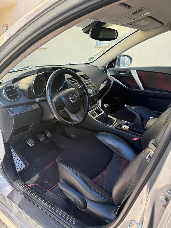 Second-hand Mazda 3 260 CP (191 kW) 2012 Gri Berlinǎ