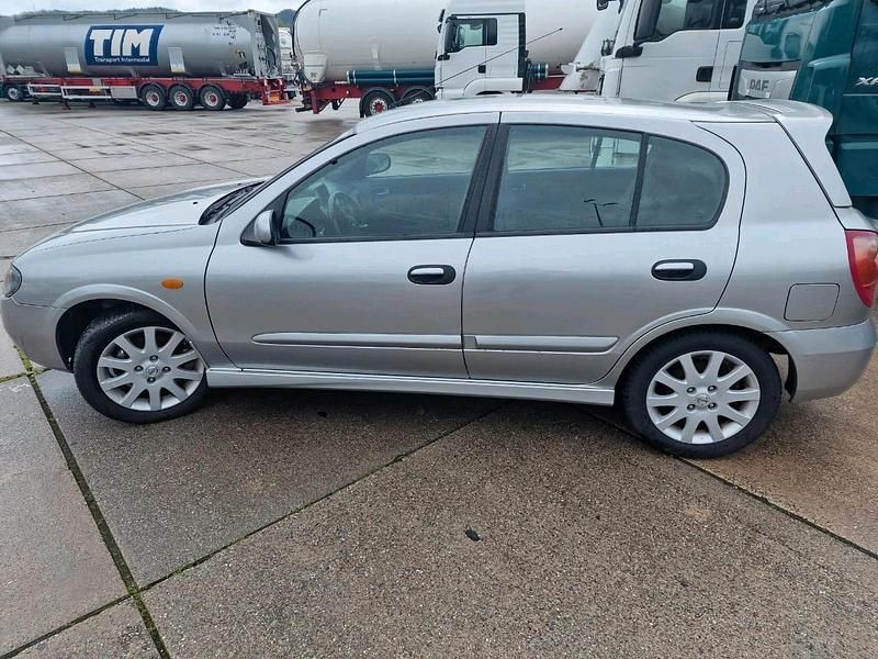 Second-hand Nissan Almera 2005 Argintiu Break