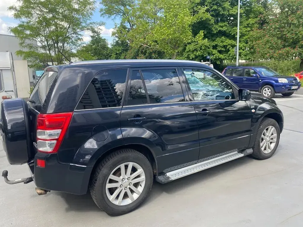 Gebraucht Suzuki Grand Vitara 129 PS (94 kW) 2008 Schwarz SUV