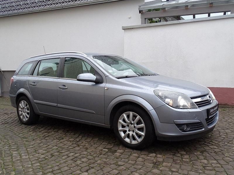 Gebraucht Opel Astra 105 PS (77 kW) 2005 Silber Kombi