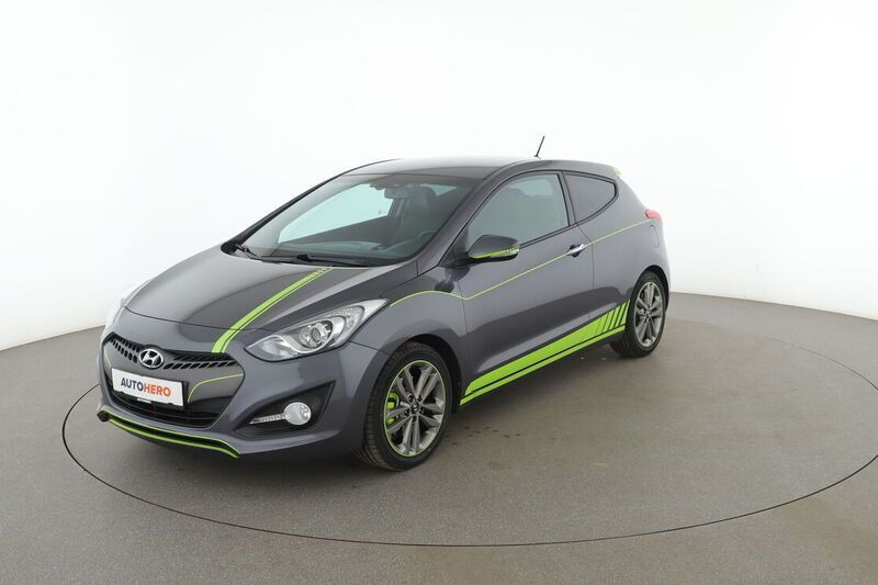 Grau Gebraucht 2015 Hyundai i30 Style Coupé | 12.600 € (Teuer) - Bild 1/4
