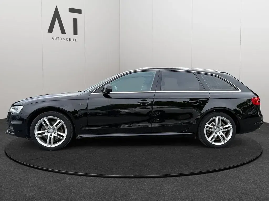 Gebraucht Audi A4 Ambiente 150 PS (110 kW) 2014 Schwarz Kombi