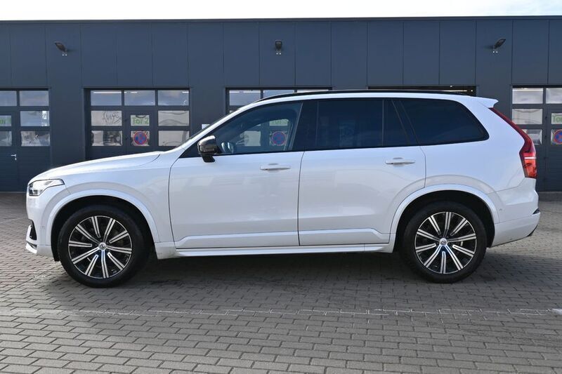 Gebraucht Volvo XC90 Ultimate 235 PS (172 kW) 2023 Crystal white / metallic SUV