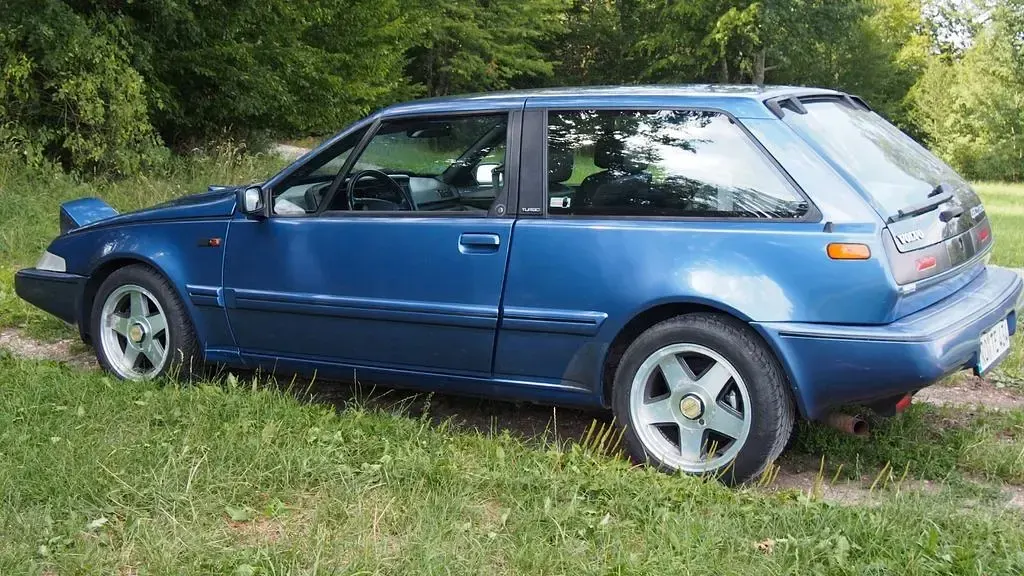 Gebraucht Volvo 480 120 PS (88 kW) 1994 Blau Coupé