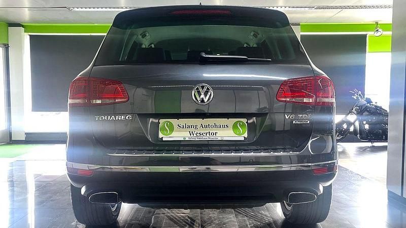 Gebraucht VW Touareg 262 PS (192 kW) 2016 Grau SUV