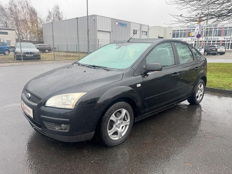 Schwarz Gebraucht 2007 Ford Focus Limousine | 1.650 € (Fairer Preis) - Bild 1/4