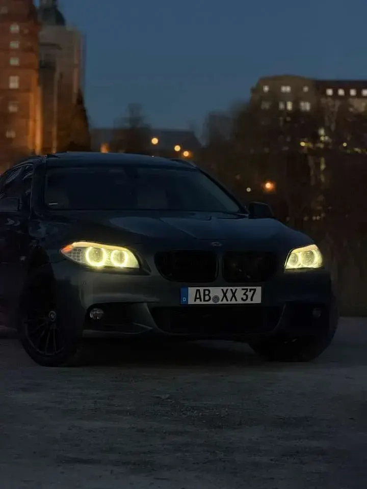 Gebraucht BMW 530 Sport Line 258 PS (189 kW) 2011 Kombi