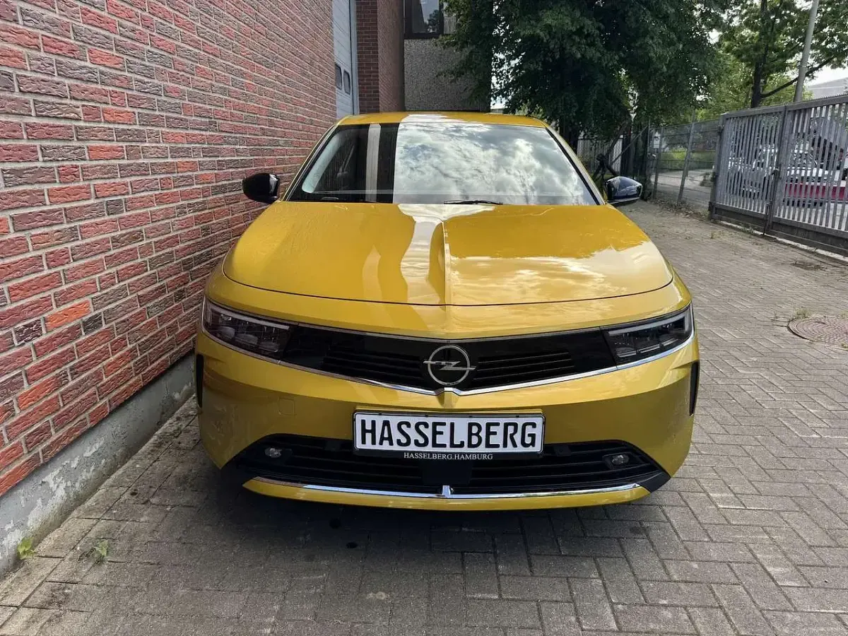 Gebraucht Opel Astra 131 PS (96 kW) 2023 Gelb Limousine
