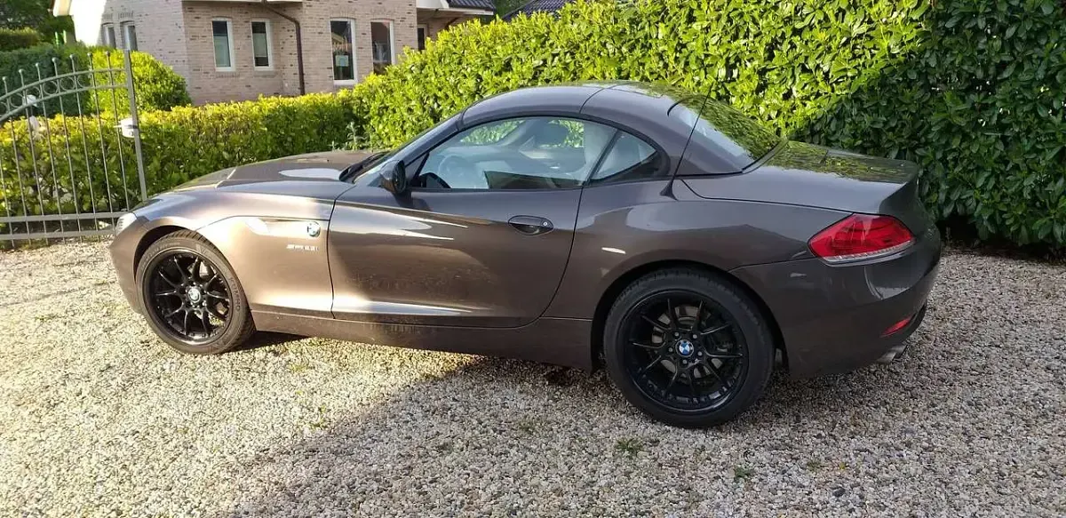 Gebraucht BMW Z4 204 PS (150 kW) 2011 Braun Cabrio