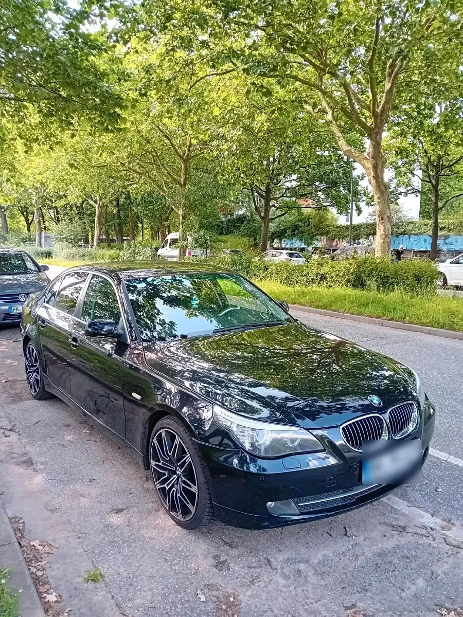 Gebraucht BMW 523 190 PS (139 kW) 2009 Schwarz Limousine