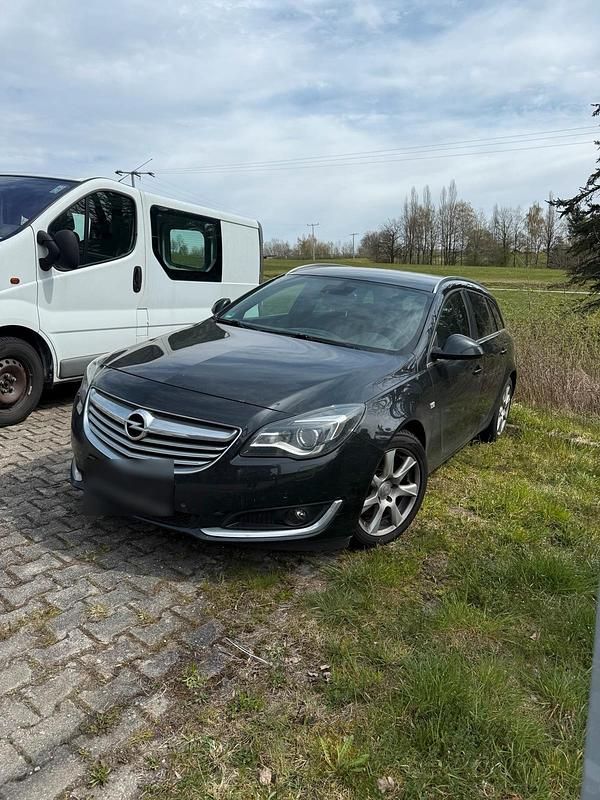 Gebraucht Opel Insignia 163 PS (119 kW) 2014 Schwarz Kombi