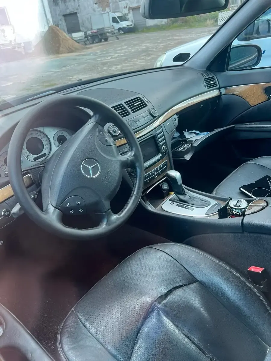 Brugt Mercedes E280 177 HK (130 kW) 2004 Sort Stationcar