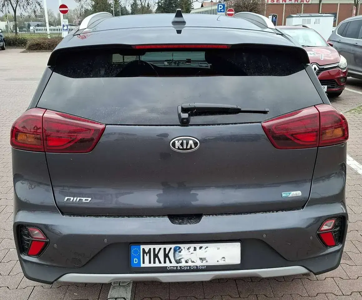 Gebraucht Kia Niro Spirit 141 PS (103 kW) 2021 Grau SUV