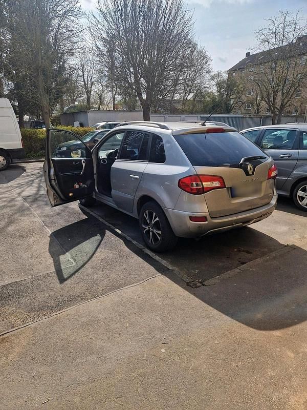 Używany Renault Koleos 150 KM (110 kW) 2008 Srebrny SUV