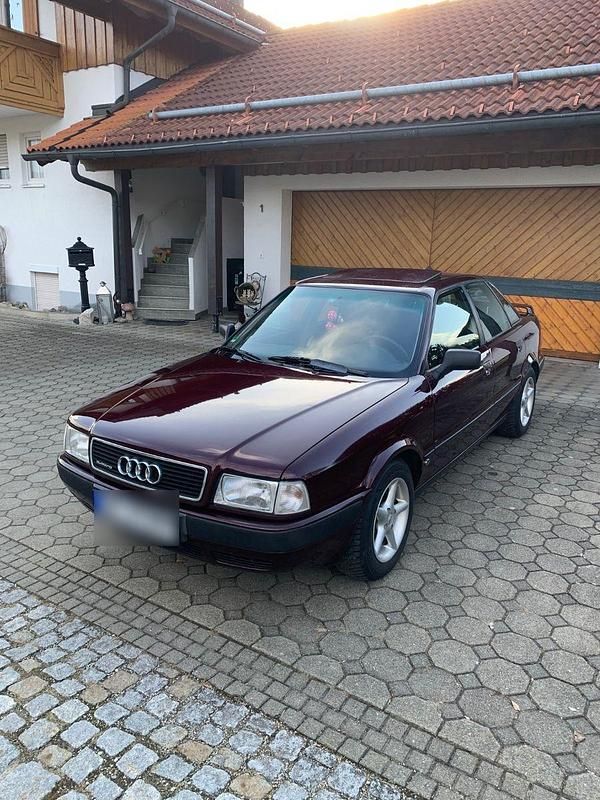 Gebraucht Audi 80 116 PS (85 kW) 1992 Rot Limousine