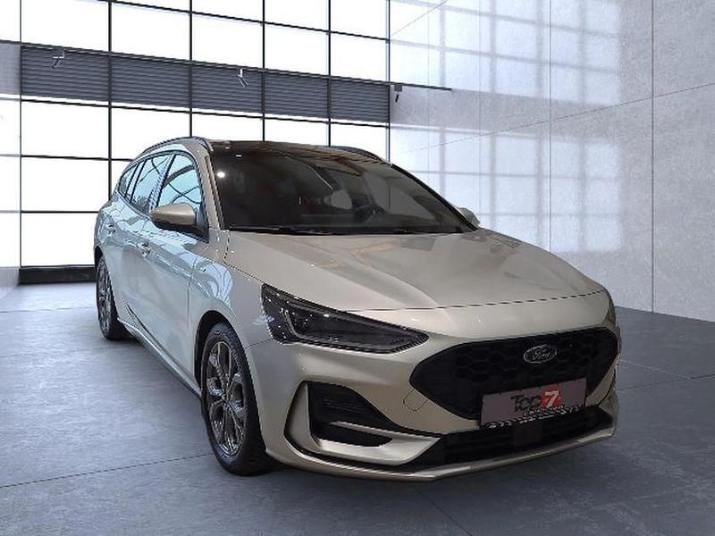 Gebraucht Ford Focus ST-Line 154 PS (113 kW) 2023 Silber