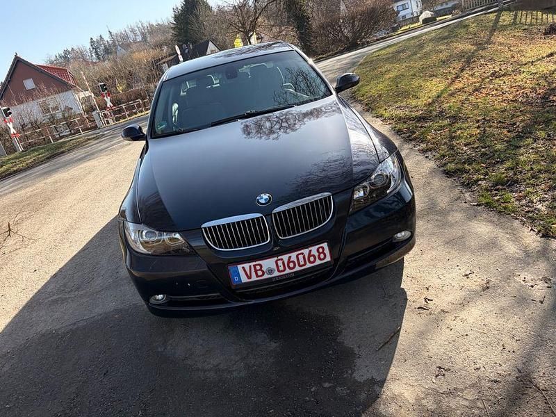 Gebraucht BMW 325 218 PS (160 kW) 2006 Blau Limousine