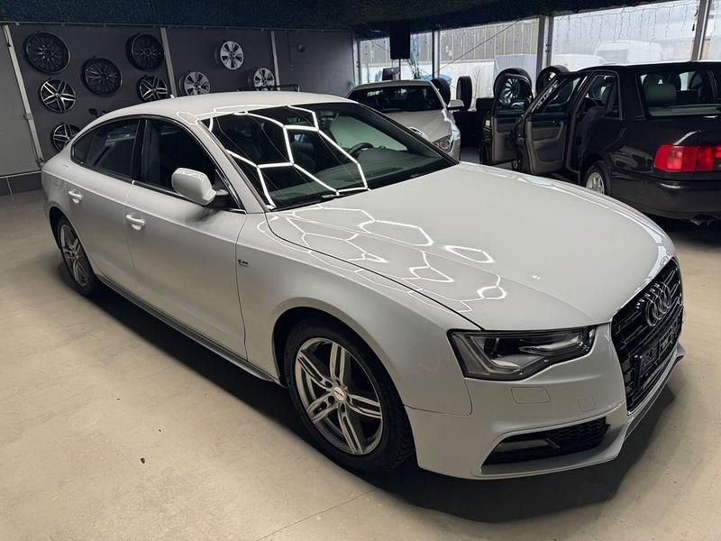 Gebraucht Audi A5 Sportback S-Line 150 PS (110 kW) 2014 Weiß Kleinwagen