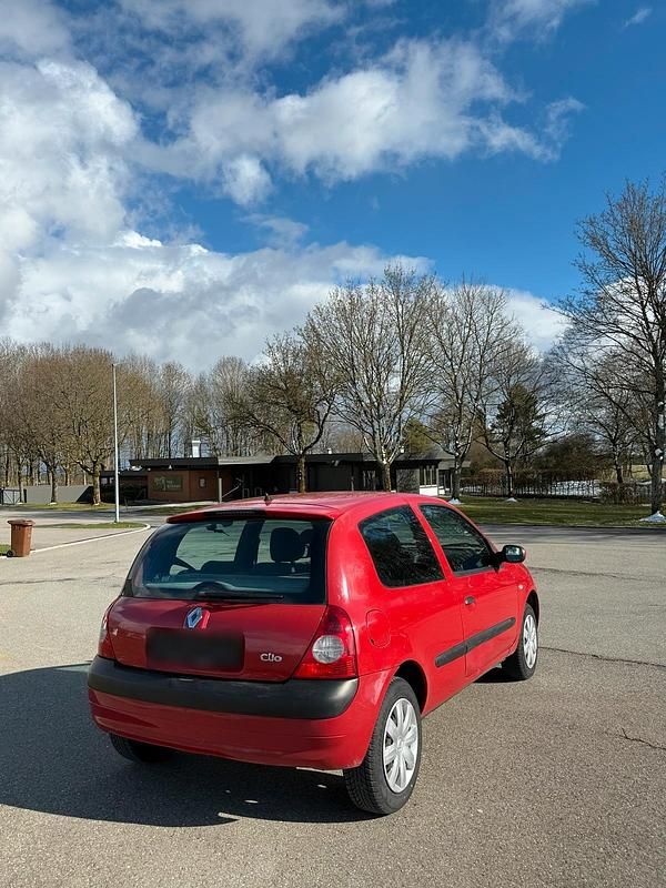 Gebraucht Renault Clio II 58 PS (42 kW) 2005 Rot Kleinwagen