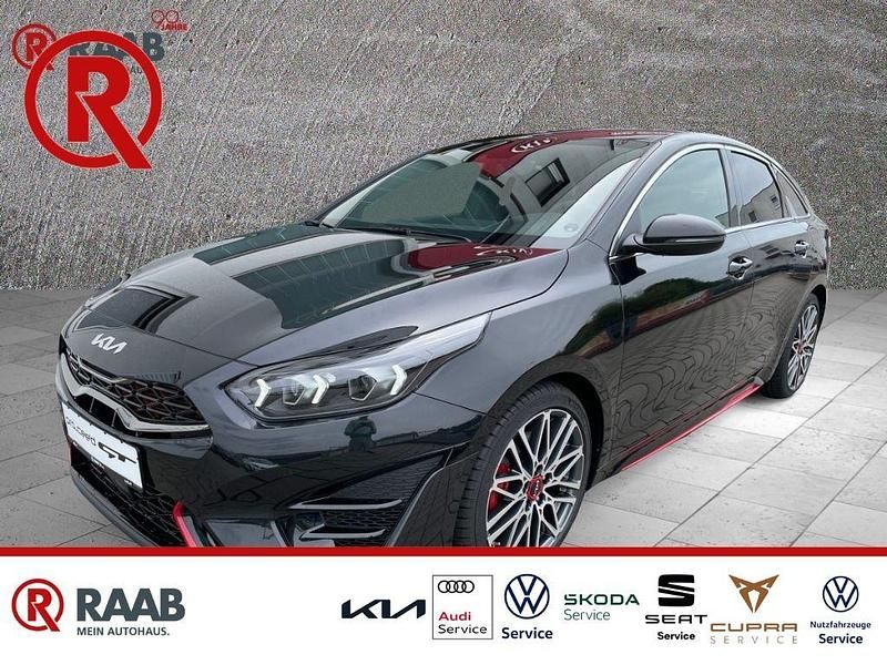 Black pearl m Gebraucht 2023 Kia ProCeed GT Kleinwagen | 27.895 € (Fairer Preis) - Bild 1/4