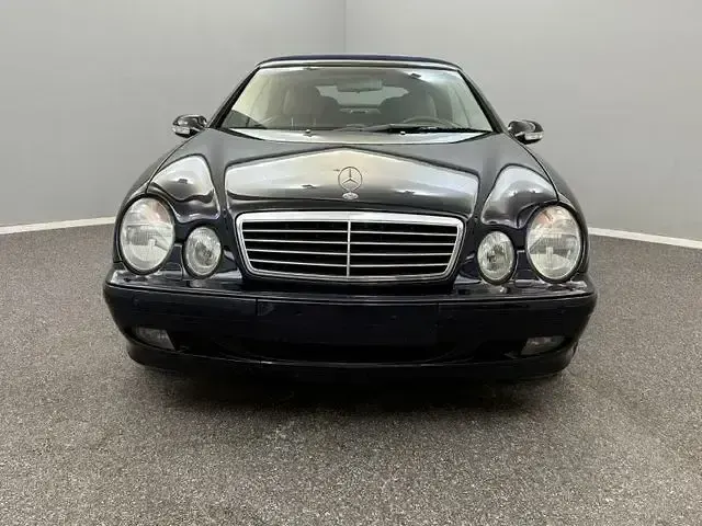 Gebraucht Mercedes CLK320 Elegance 218 PS (160 kW) 2001 Blau Cabrio