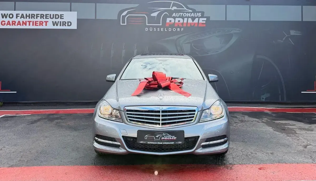 Gebraucht Mercedes C200 184 PS (135 kW) 2012 Silber Limousine
