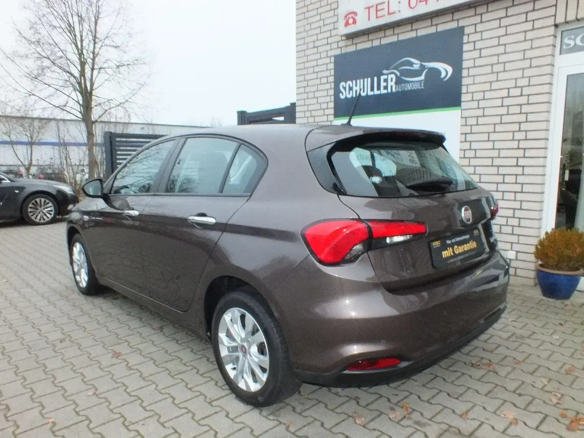 Gebraucht Fiat Tipo Easy 95 PS (69 kW) 2017 Grau Limousine