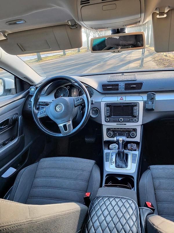 Gebraucht VW Passat 140 PS (102 kW) 2010 Weiß Coupé