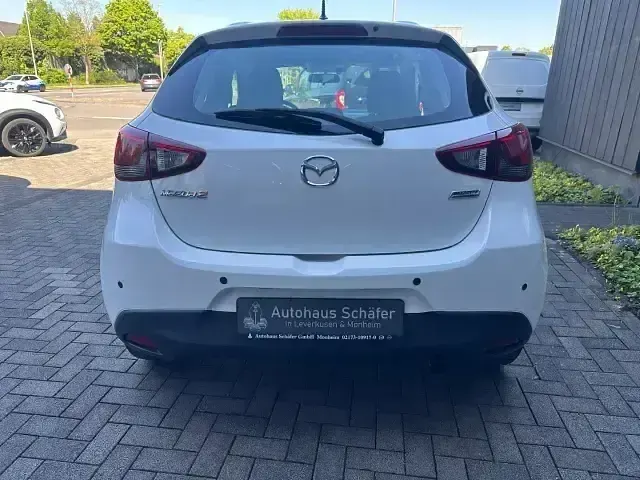 Usata Mazda 2 107 CV (78 kW) 2017 Bianco SUV