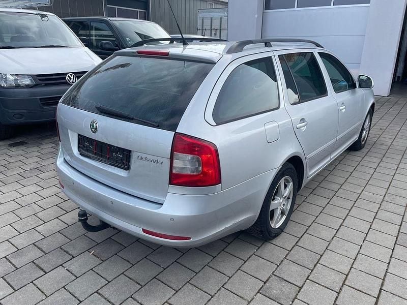 Gebraucht Skoda Octavia 140 PS (102 kW) 2010 Silber Kombi