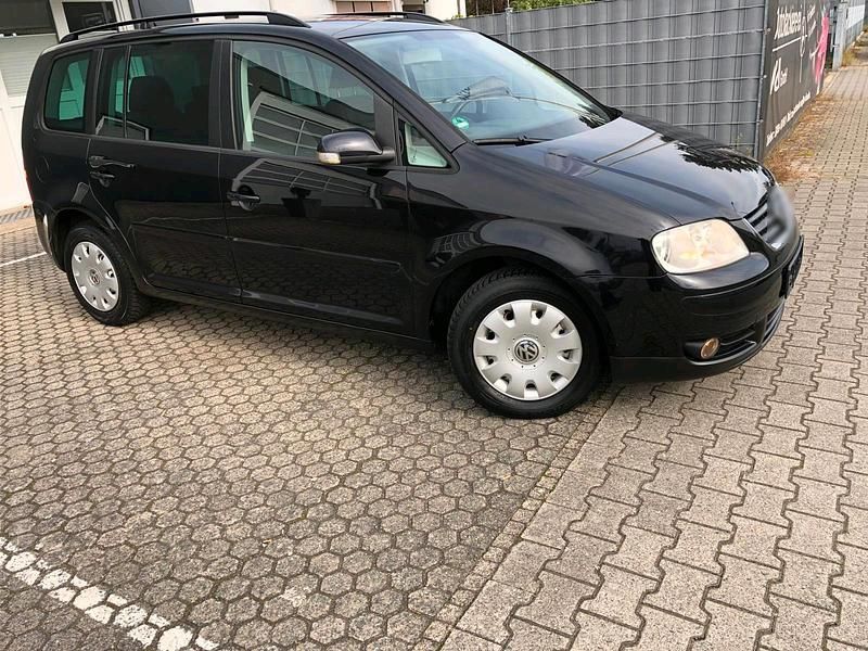 Gebraucht VW Touran 115 PS (84 kW) 2007 Schwarz Van / Kleinbus