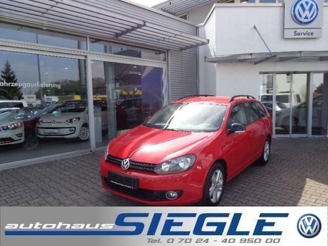 Gebraucht VW Golf VII Match 105 PS (77 kW) 2012 Rot Kombi