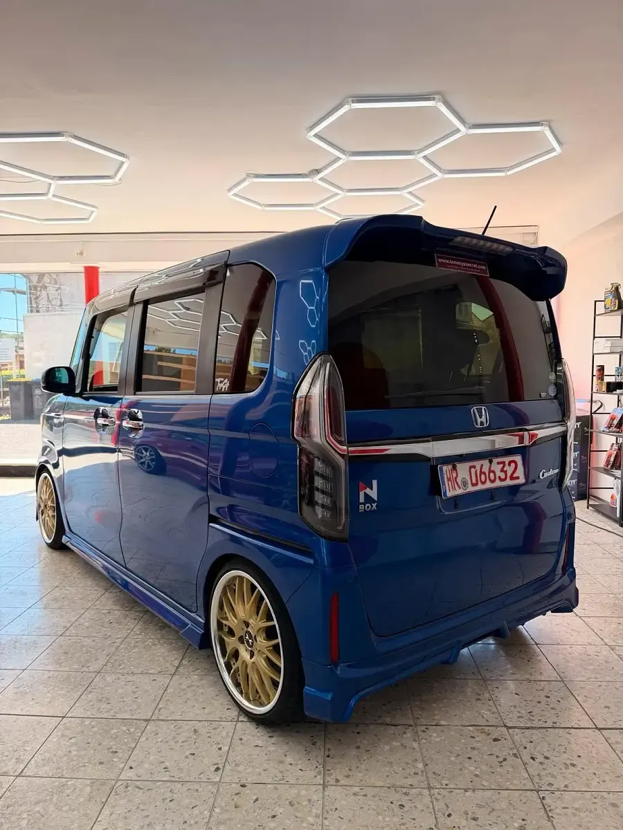 Käytetty Honda N Box 64 HP (47 kW) 2018 Sininen Tila-auto