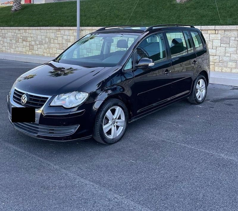 Schwarz Gebraucht 2008 VW Touran Van / Kleinbus | 3.300 € (Fairer Preis) - Bild 1/4