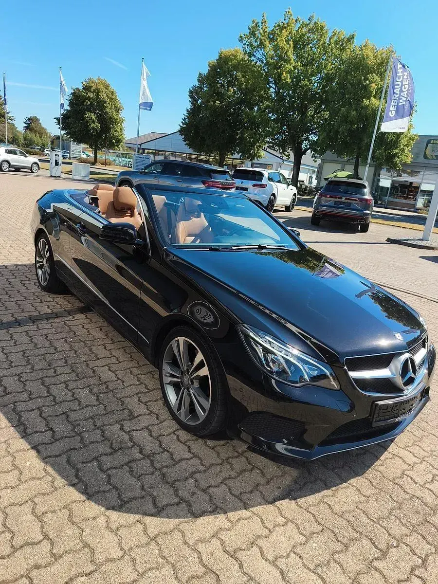 Gebraucht Mercedes E350 258 PS (189 kW) 2015 Schwarz Cabrio
