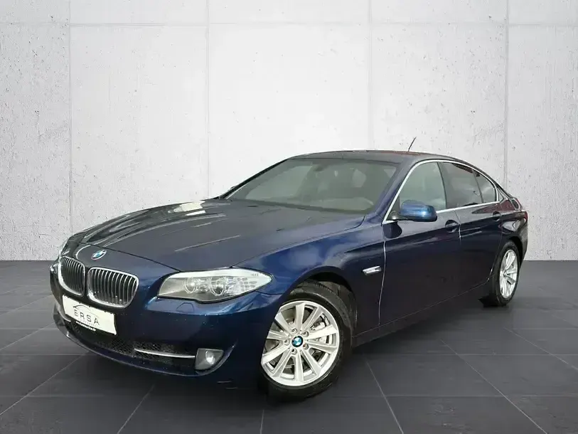 Second-hand BMW 525 218 CP (160 kW) 2013 Albastru Berlinǎ