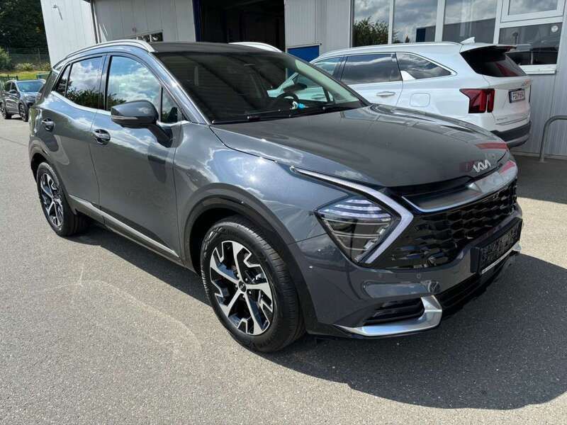 Grau Gebraucht 2024 Kia Sportage 4 SUV | 38.490 € (Etwas zu teuer) - Bild 1/4