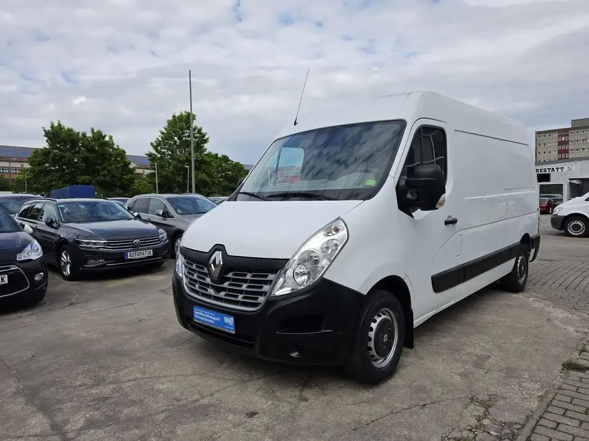 Gebraucht Renault Master 131 PS (96 kW) 2017 Gletscherweiss Van