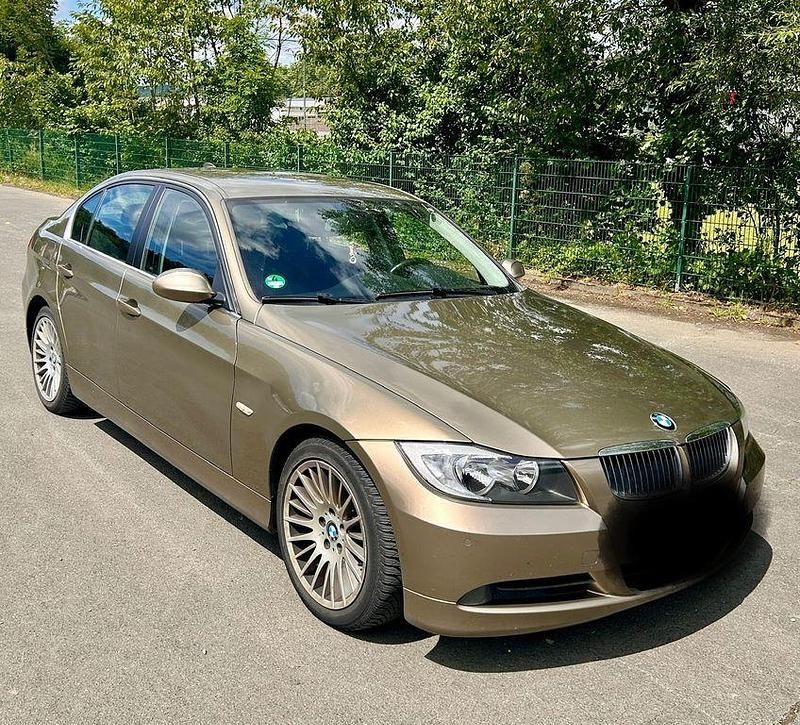 Gebraucht BMW 325 218 PS (160 kW) 2006 Gold Limousine