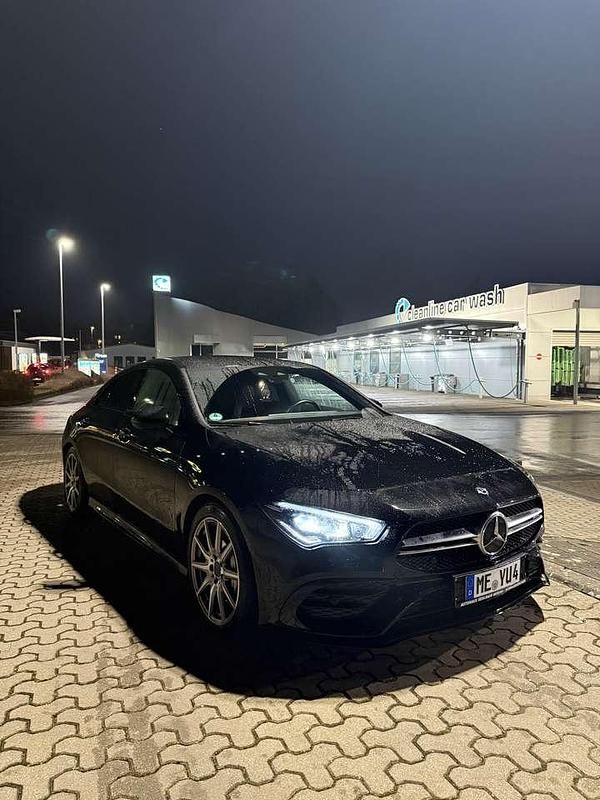 Schwarz Gebraucht 2019 Mercedes CLA35 AMG AMG Limousine | 37.900 € (Teuer) - Bild 1/4