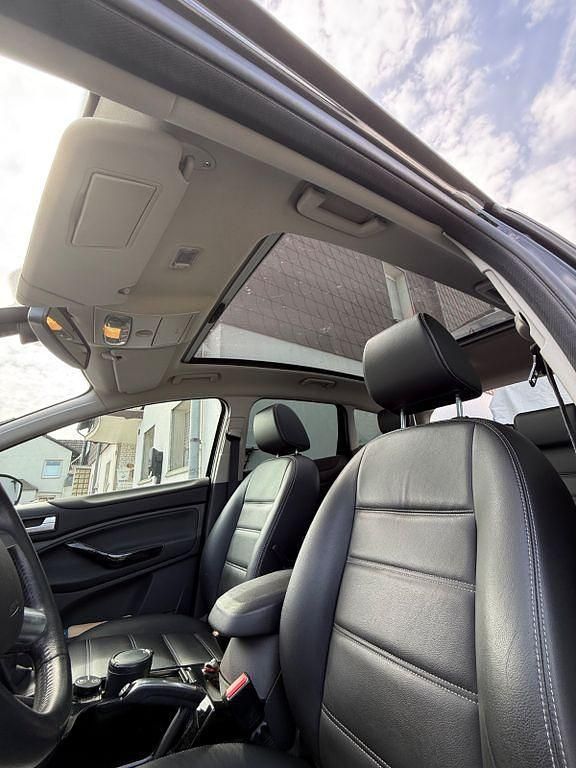 Gebraucht Ford Kuga Individual 163 PS (119 kW) 2012 Schwarz SUV