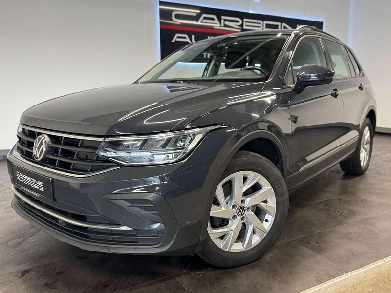 Uranograu/cinza urano Gebraucht 2021 VW Tiguan Life SUV | 21.900 € (Fairer Preis) - Bild 1/4