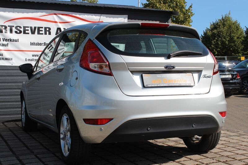 Gebraucht Ford Fiesta 80 PS (58 kW) 2017 Silber Kleinwagen