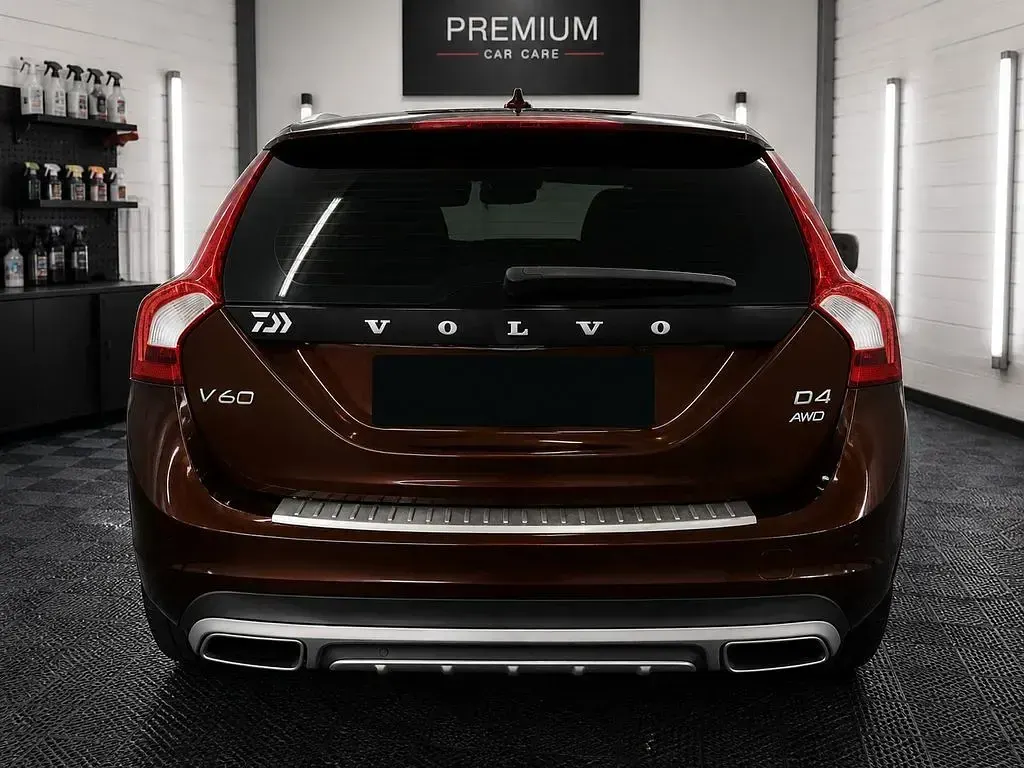 Gebraucht Volvo V60 CC 190 PS (139 kW) 2015 Braun Kombi