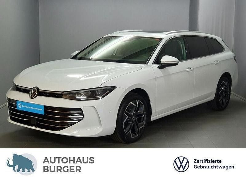Weiss Gebraucht 2024 VW Passat Elegance Kombi | 37.890 € (Guter Preis) - Bild 1/4