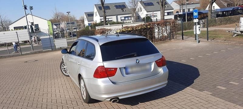 Gebraucht BMW 320 184 PS (135 kW) 2012 Silber Kombi